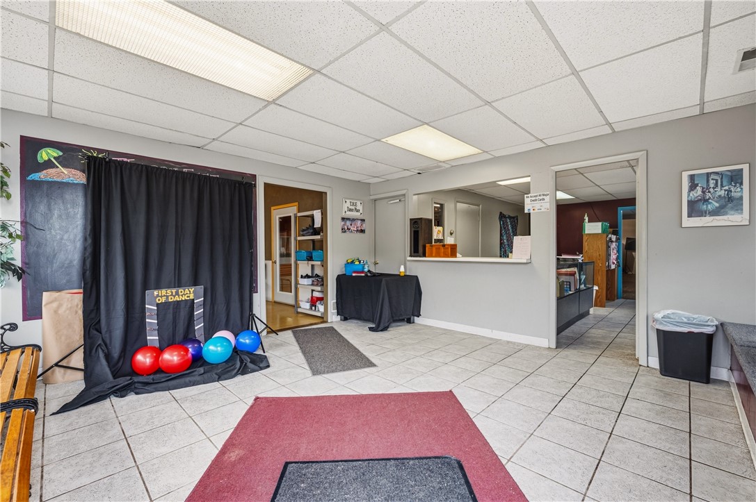 2300 Freeport Rd
