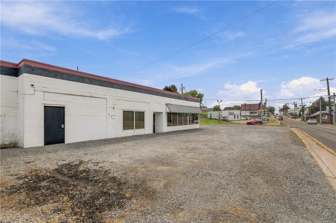 2300 Freeport Rd