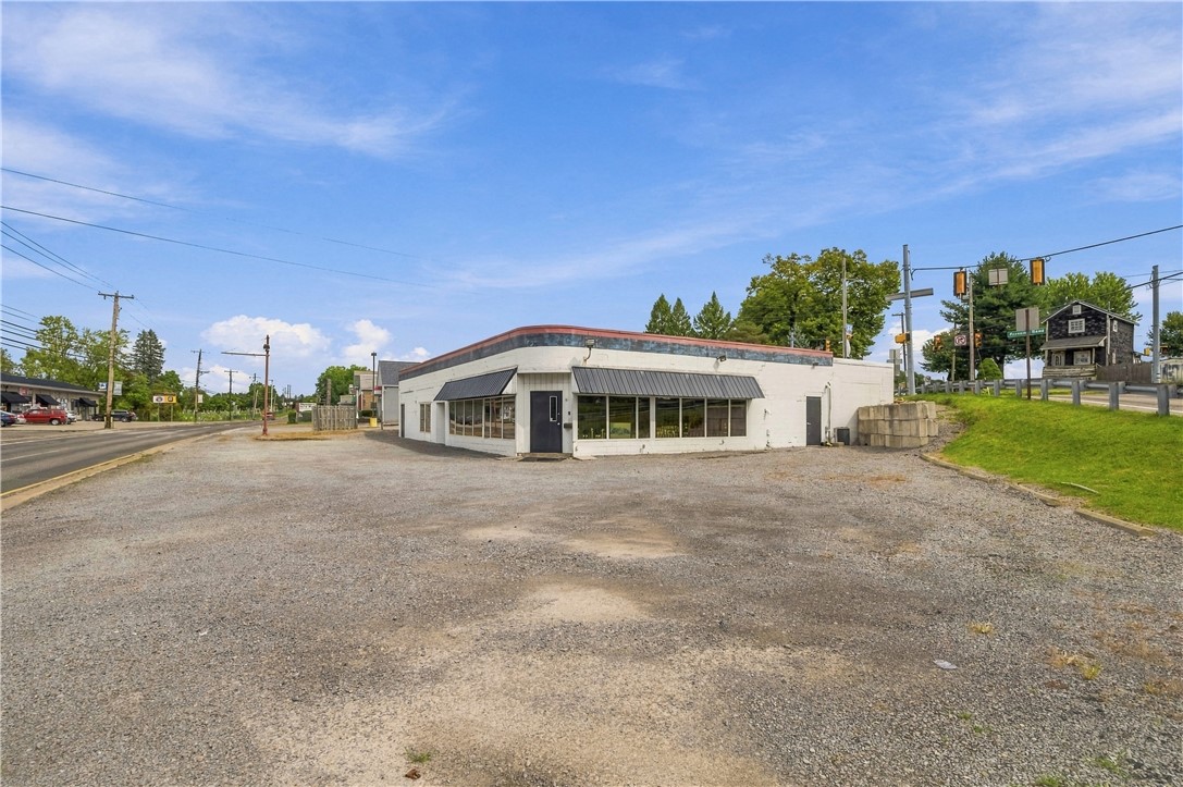 2300 Freeport Rd