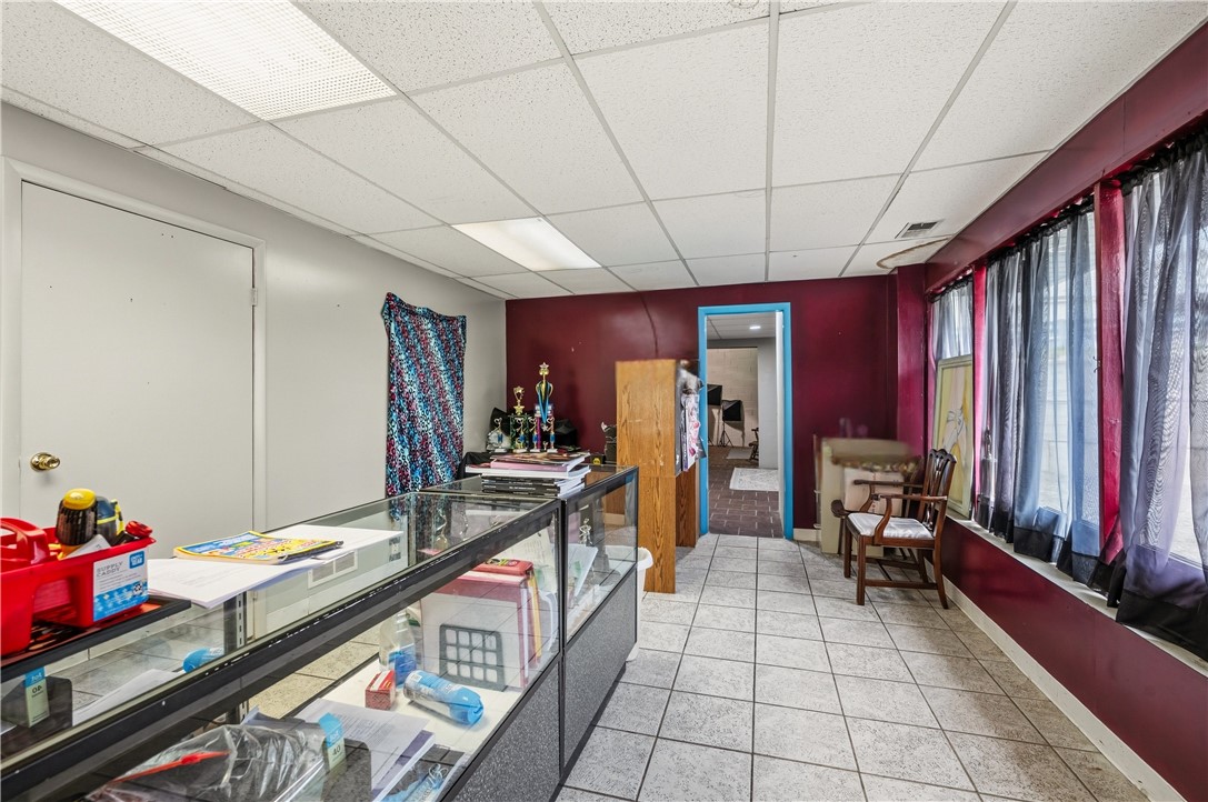 2300 Freeport Rd