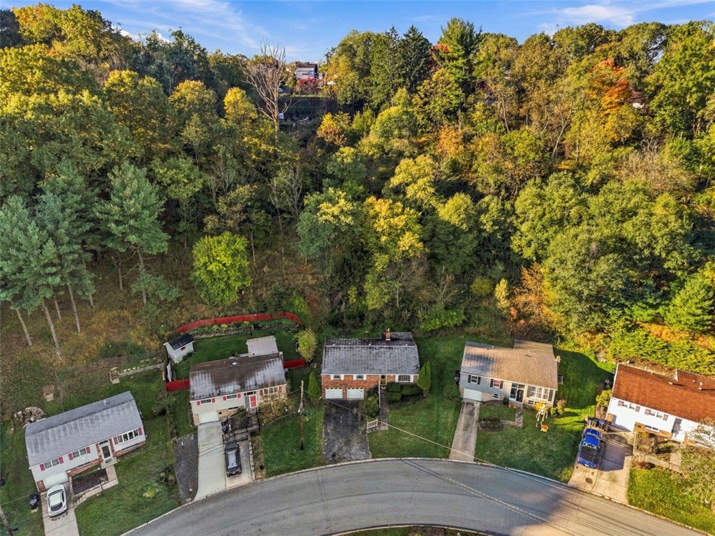 94 York Dr