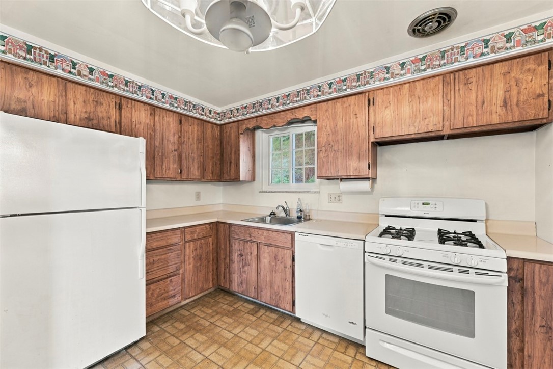 94 York Dr