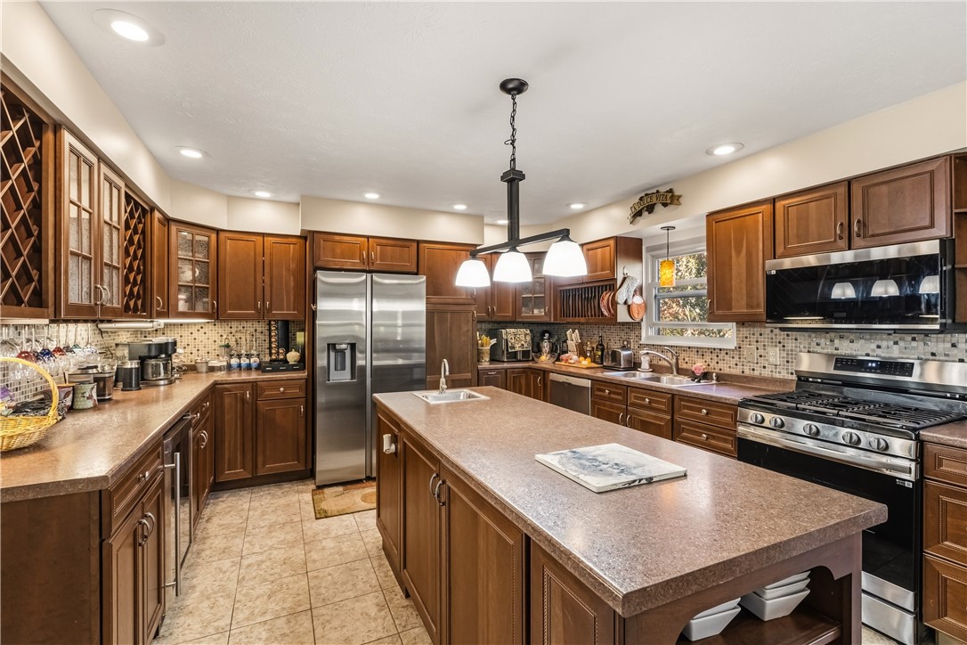 3141 Westwind Dr 9600 Perry Highway, Suite
