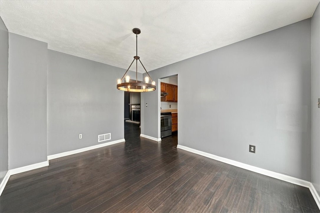 152 Aberdeen Dr