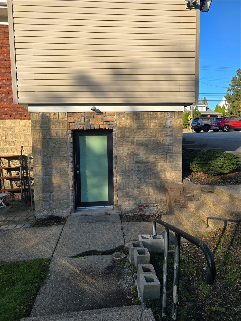 964 Perry Hwy