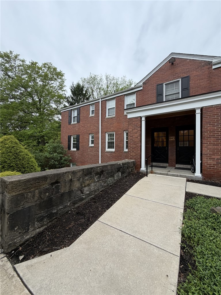 840 Thorn St 43
