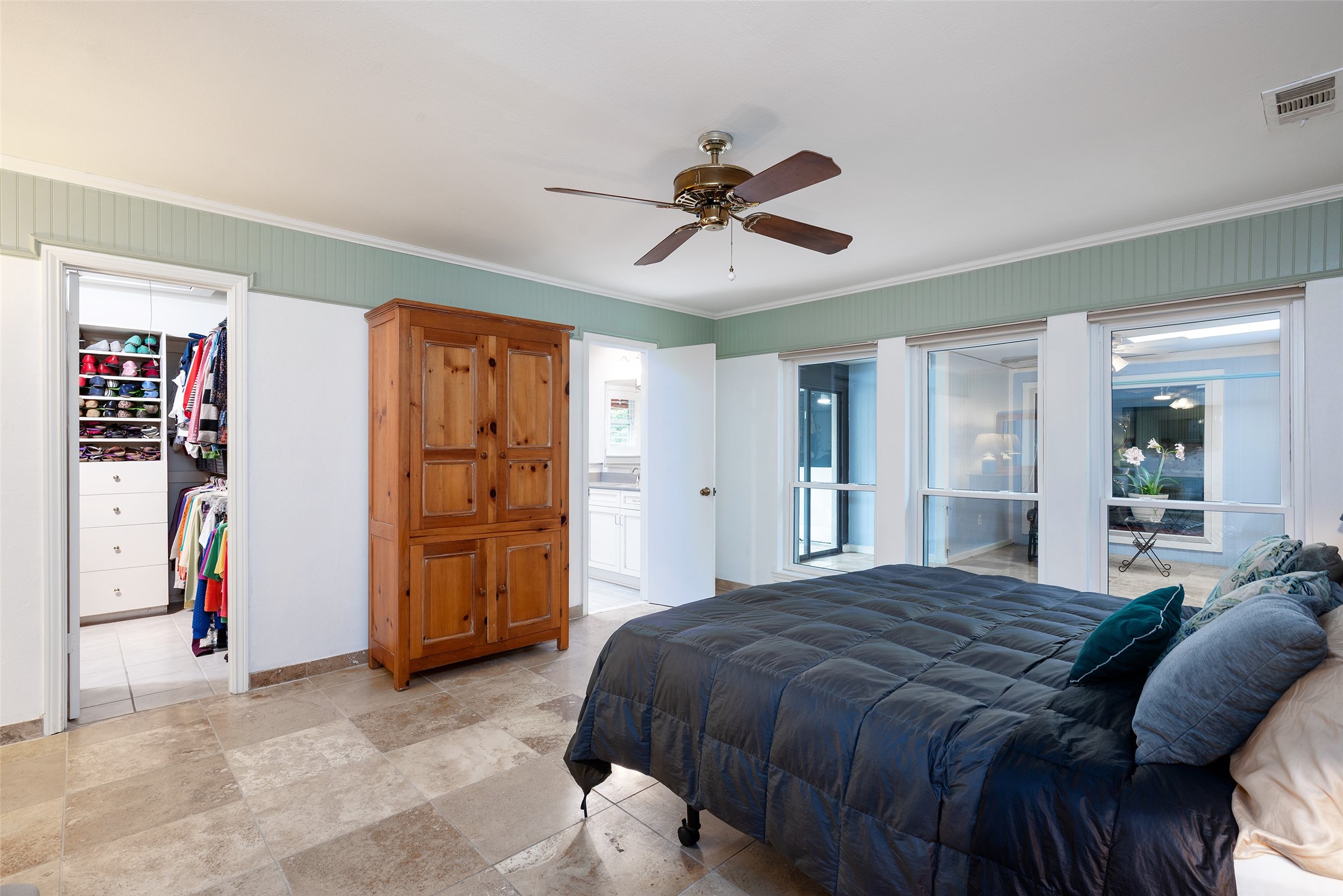 10107 Cromwell Drive