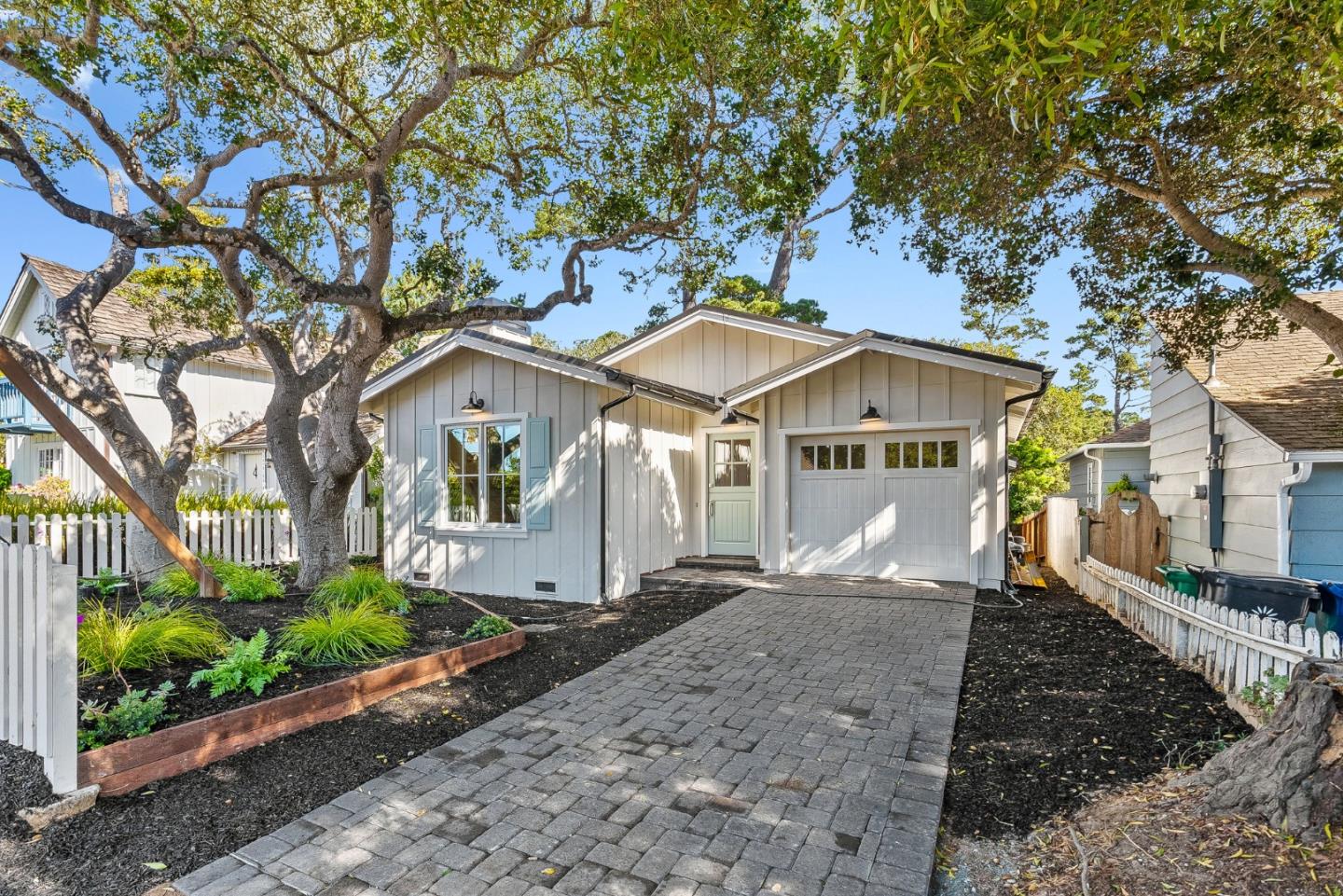 6 Northeast Junipero Avenue