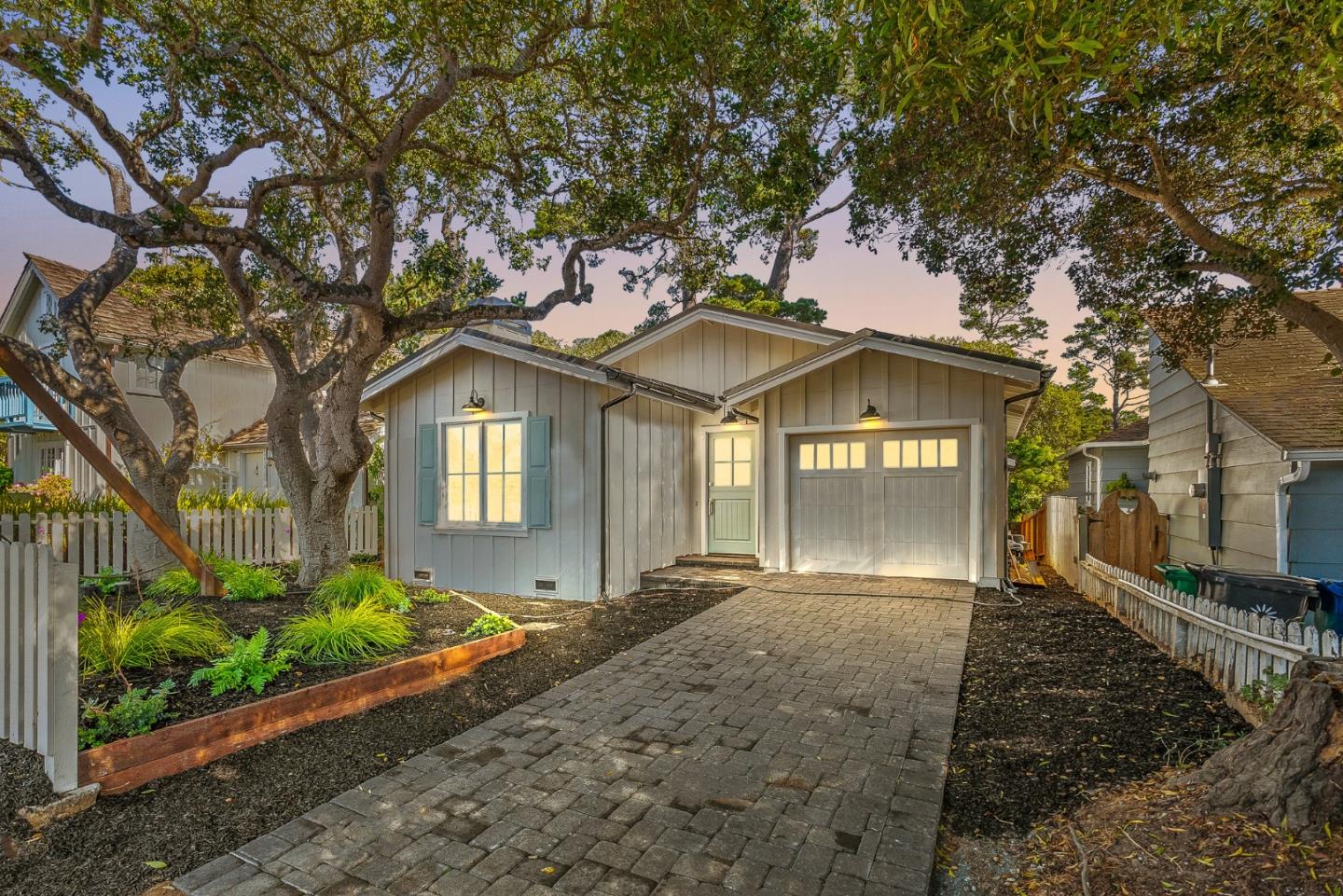 6 Northeast Junipero Avenue