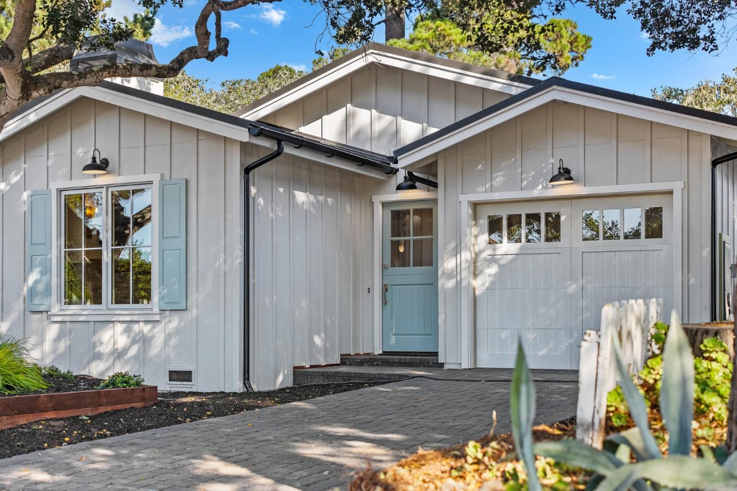 6 Northeast Junipero Avenue