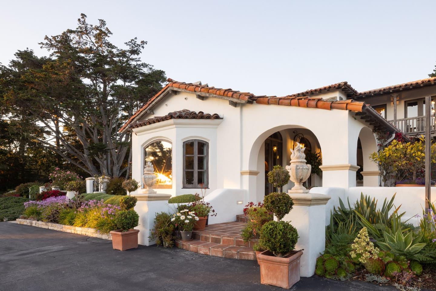 1463 Oleada Road