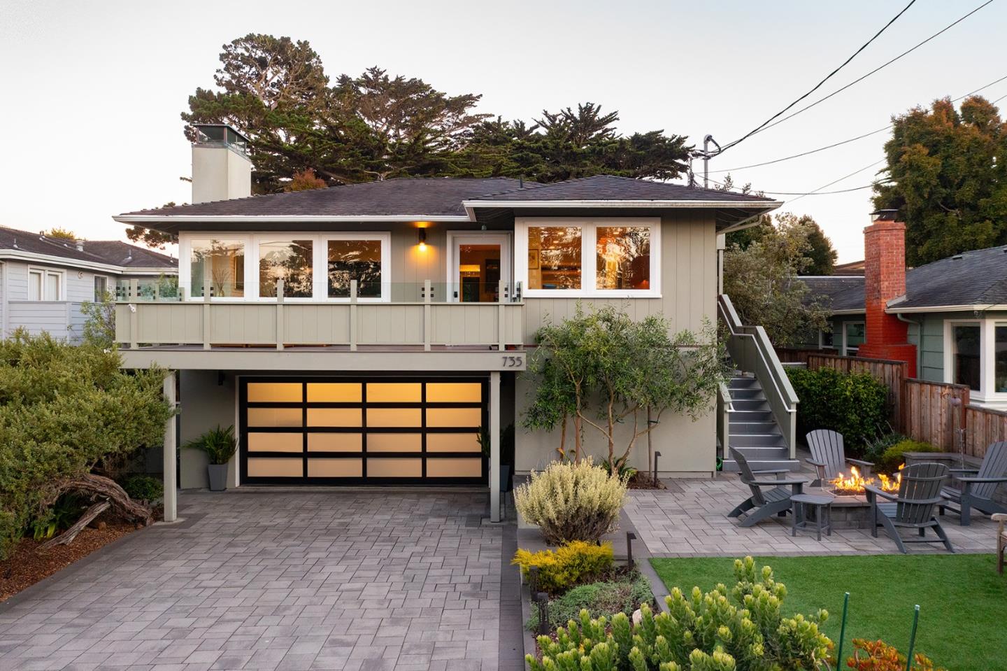 735 Bayview Avenue