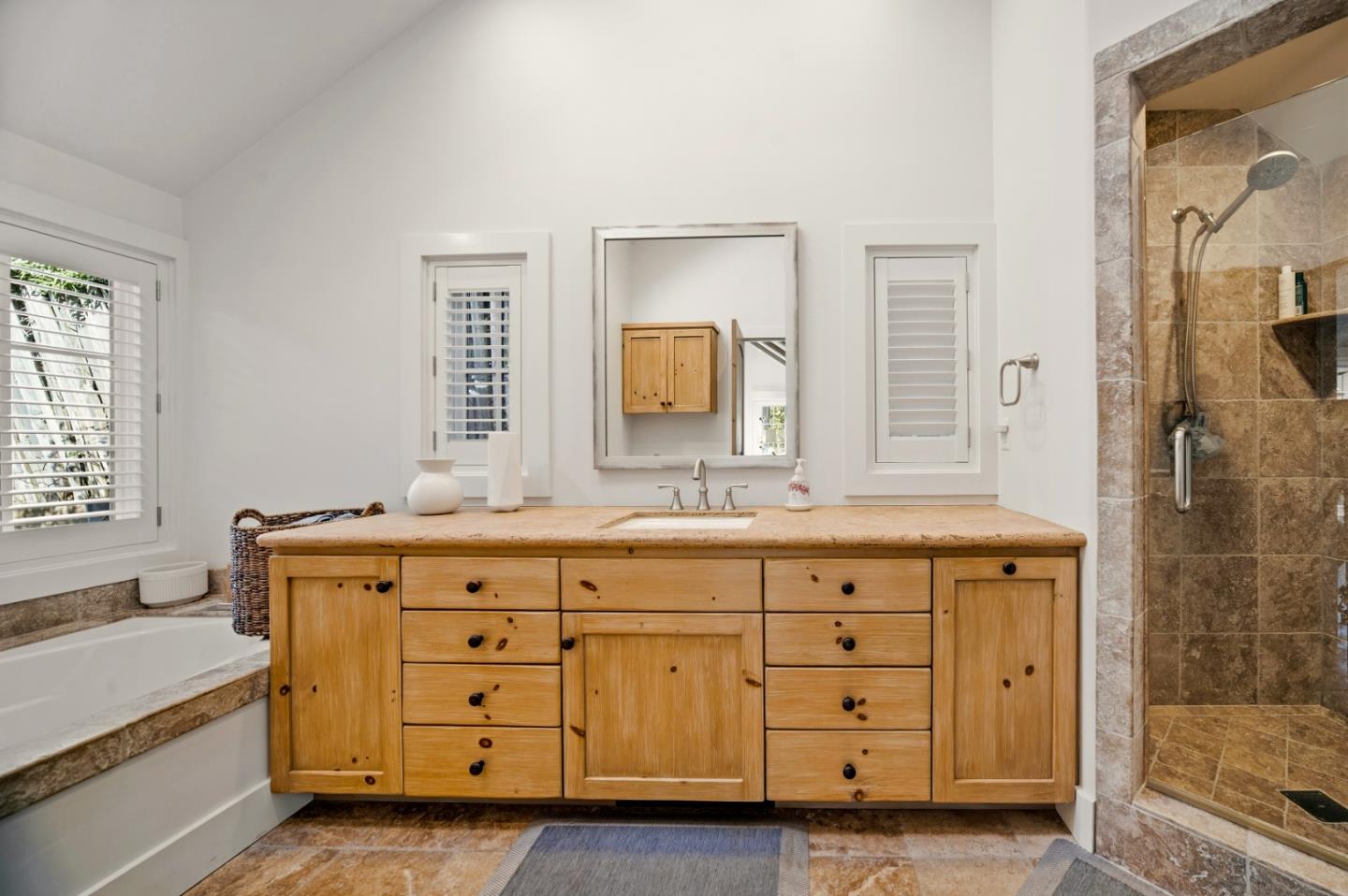 0 Monte Verde 4NE 4th st.