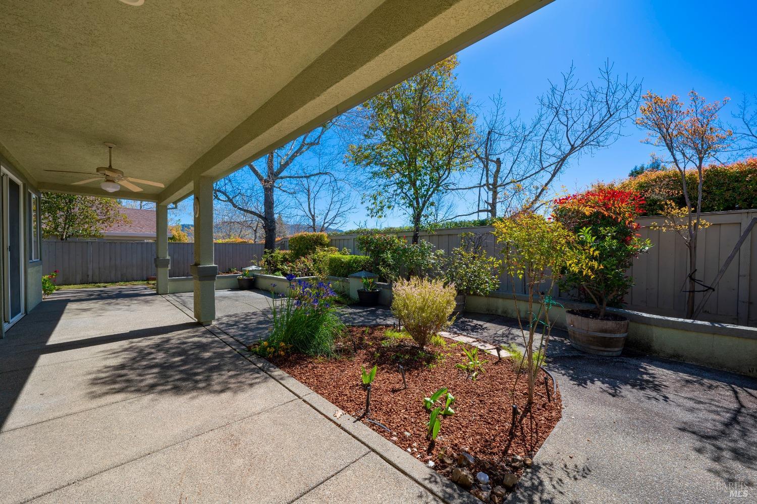 215 Red Mountain Dr
