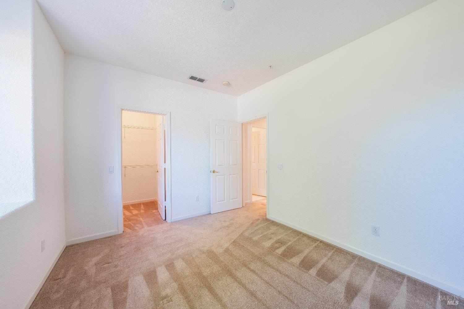 215 Red Mountain Dr