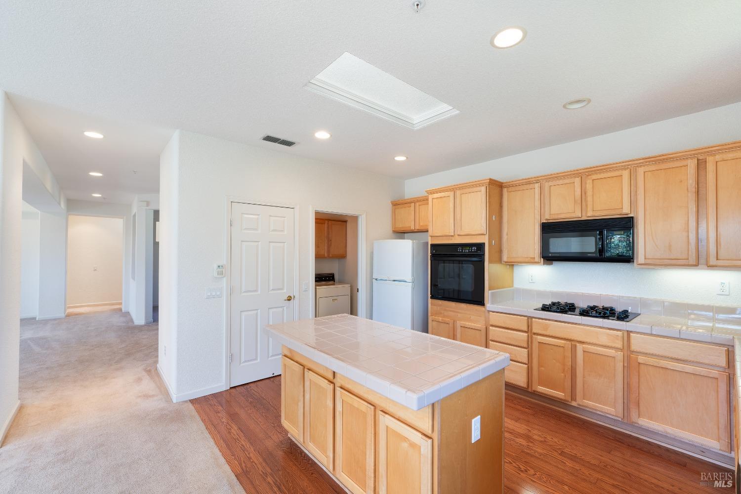 215 Red Mountain Dr