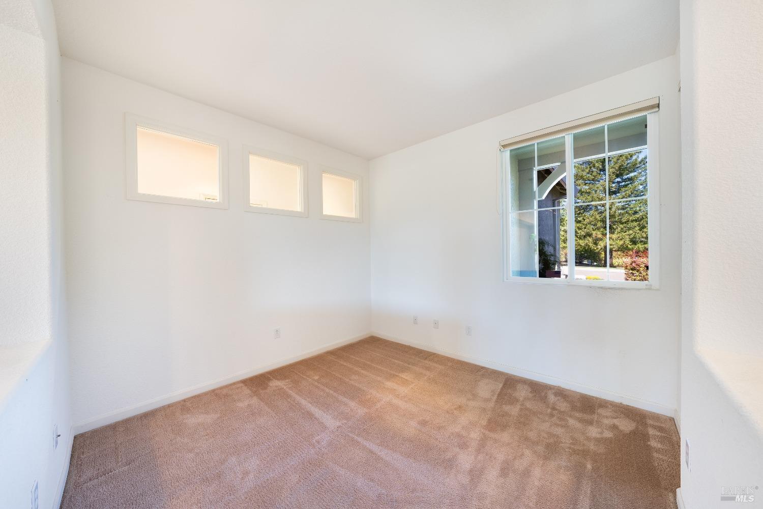 215 Red Mountain Dr