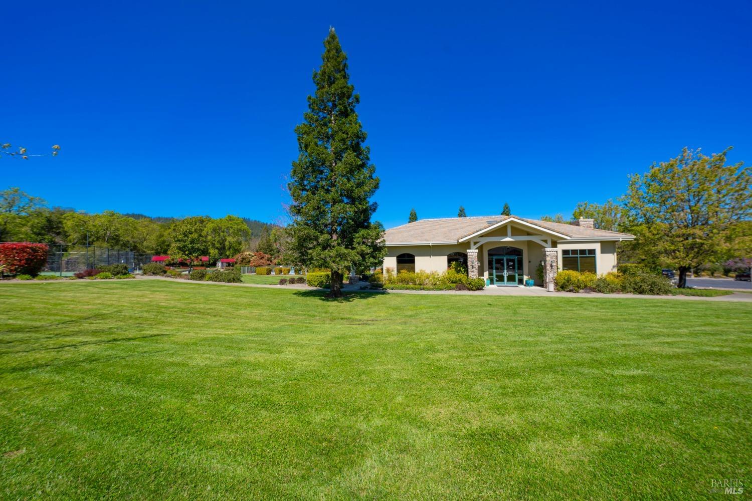 215 Red Mountain Dr