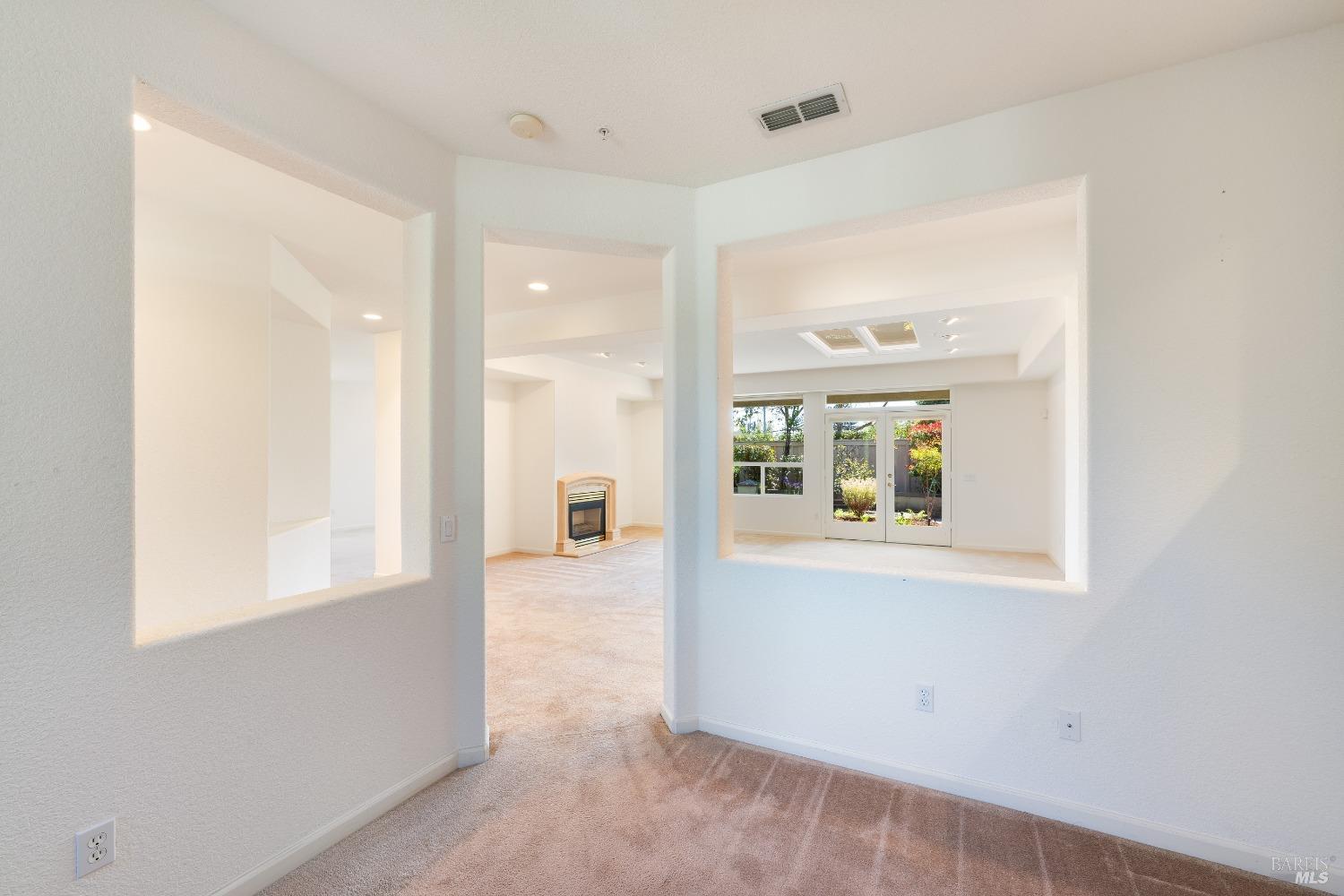 215 Red Mountain Dr