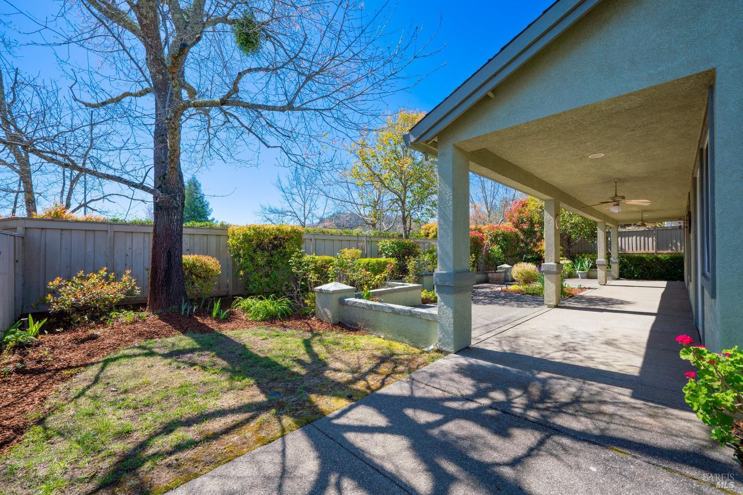 215 Red Mountain Dr