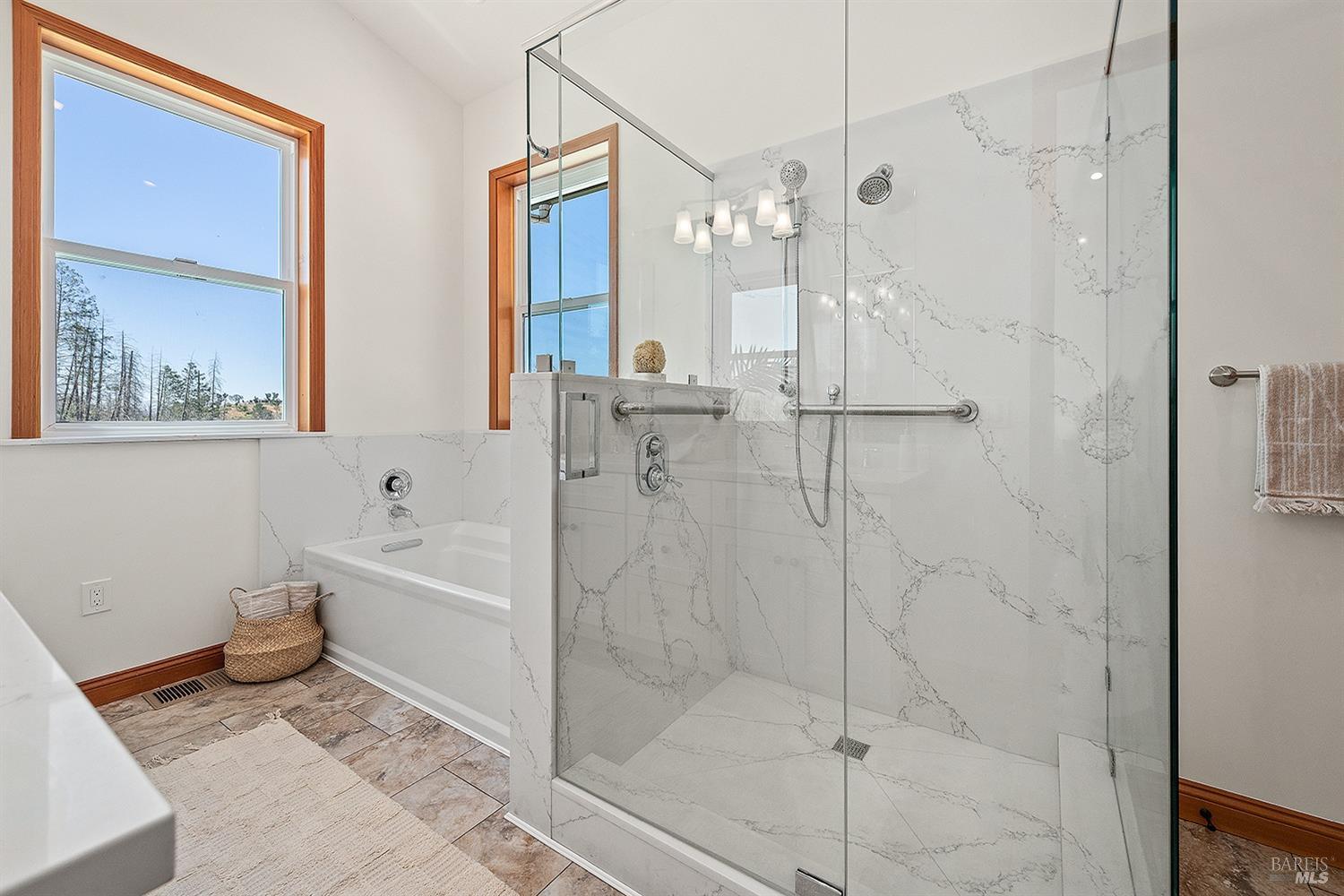 5333 Winding View Trl