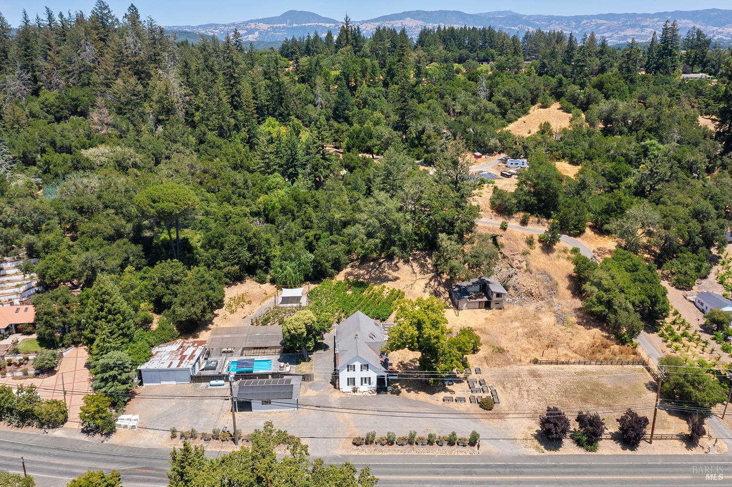 995 Dry Creek Rd