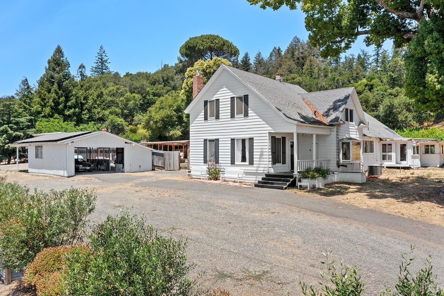995 Dry Creek Rd