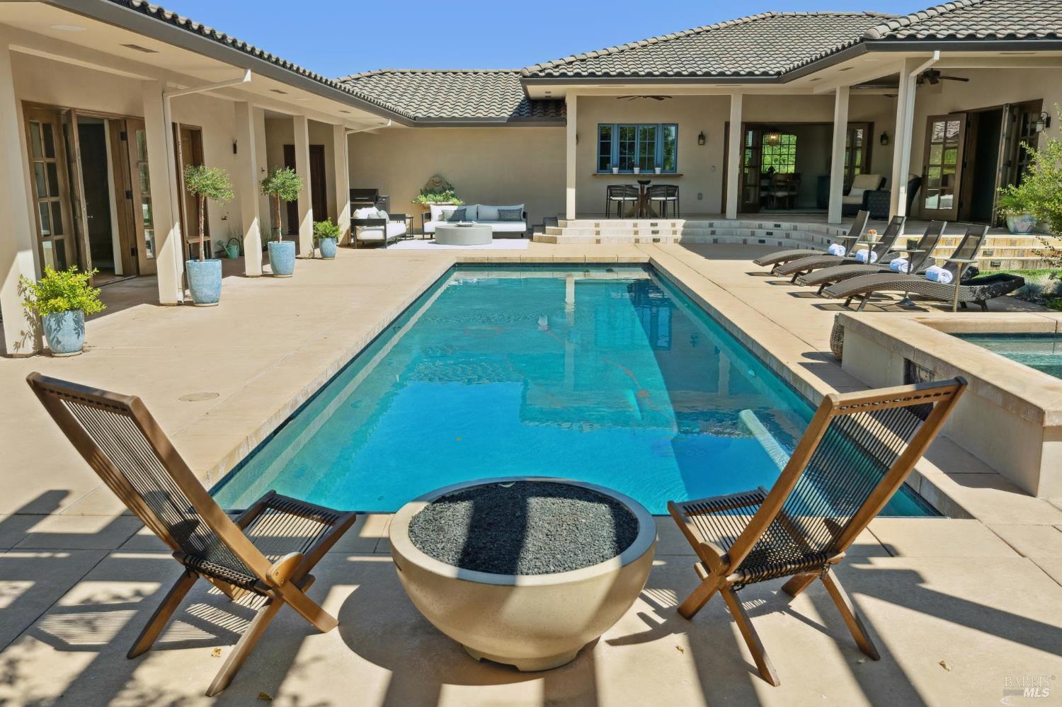 1057 Red Tail Rd