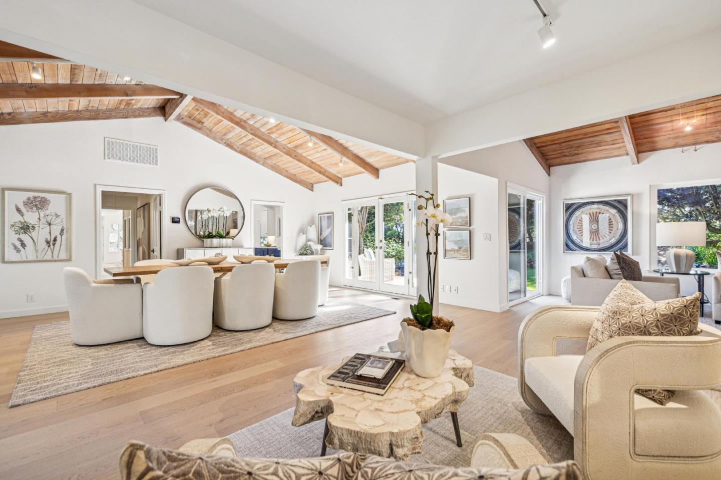 822 Mesa Court