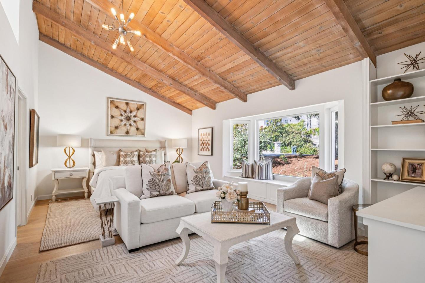 822 Mesa Court