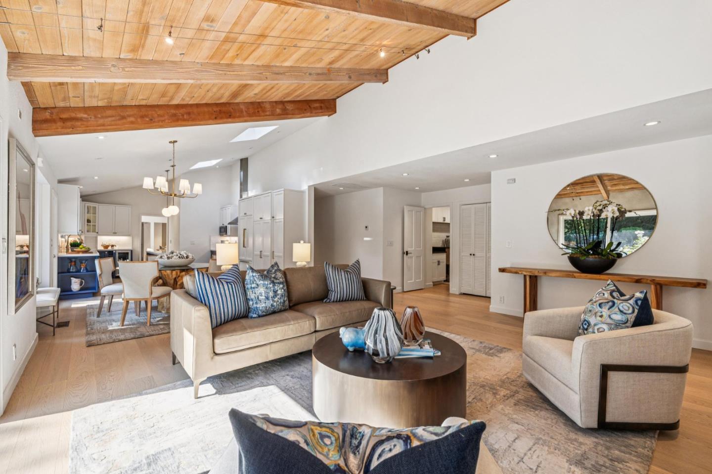 822 Mesa Court