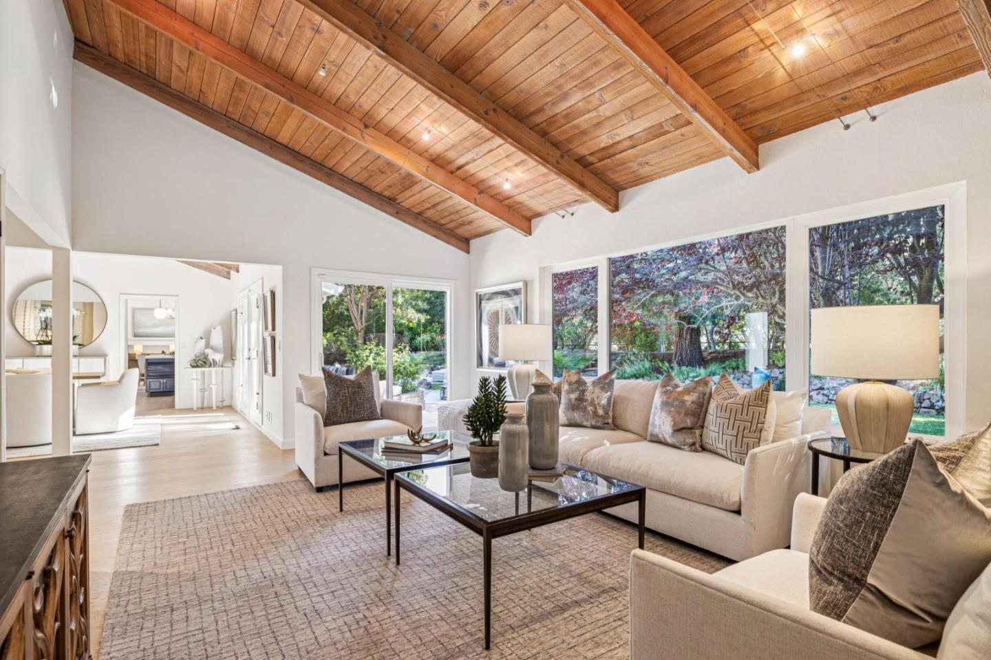 822 Mesa Court