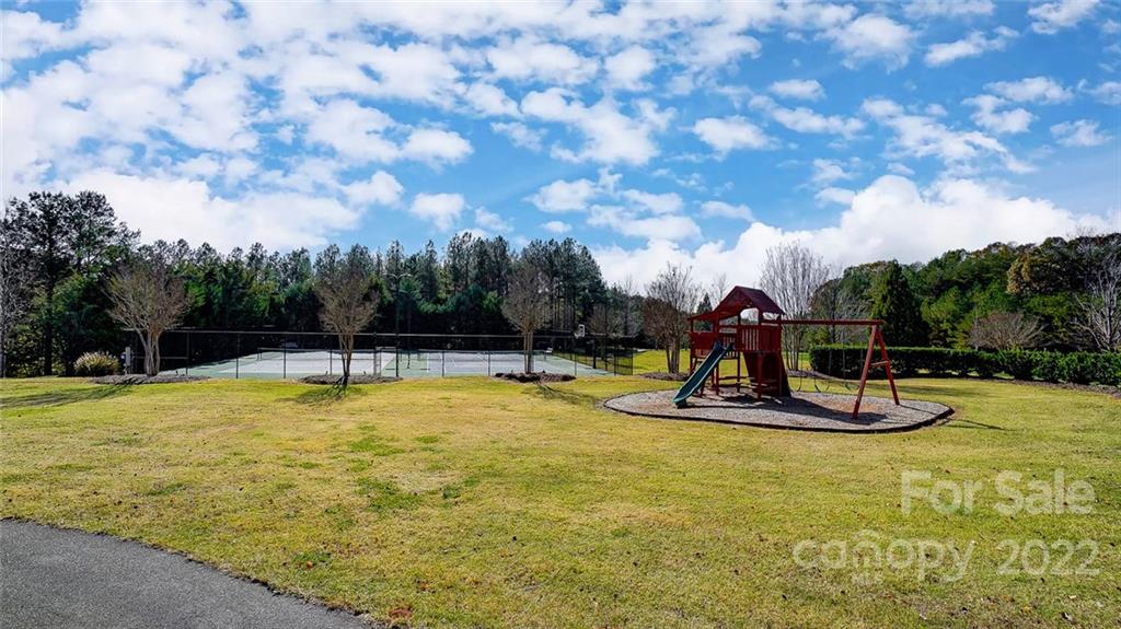 3012 Ashwood Park Drive