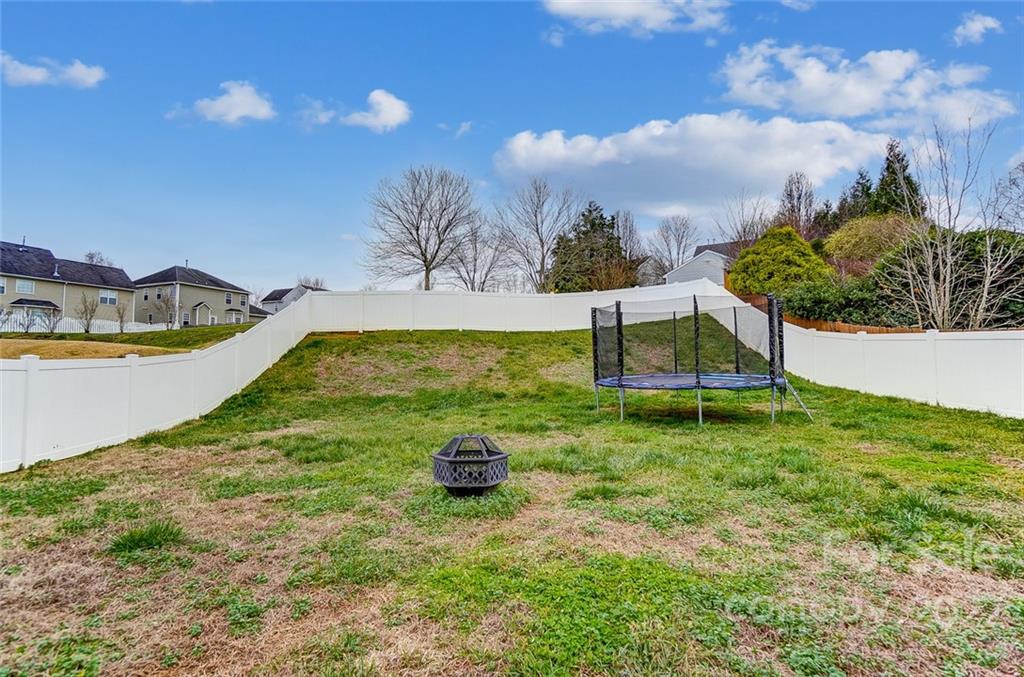 6934 Tanners Creek Drive