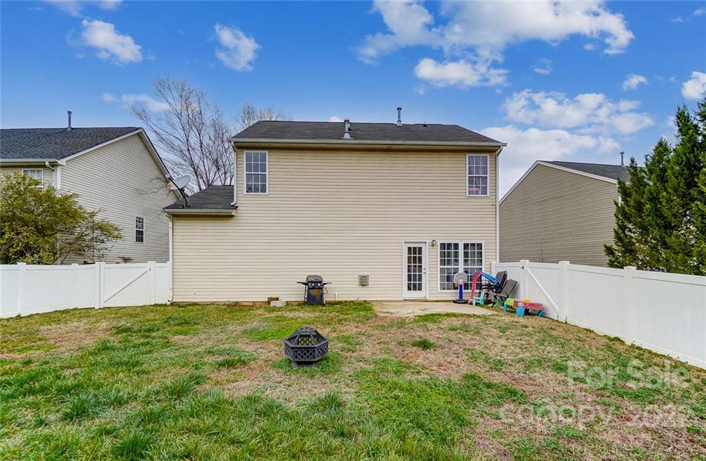 6934 Tanners Creek Drive