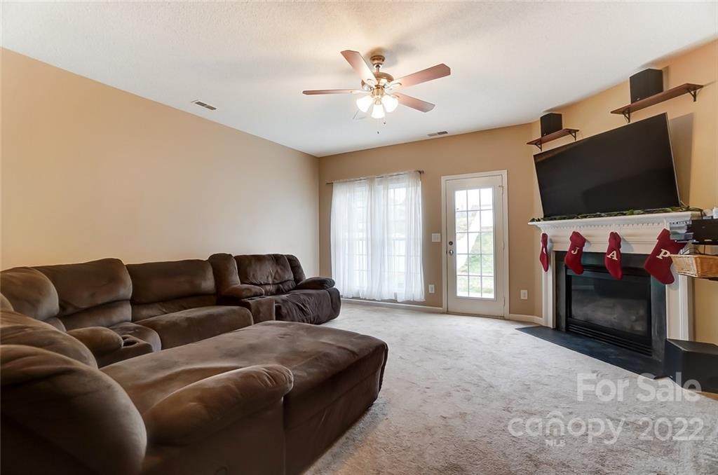 6934 Tanners Creek Drive