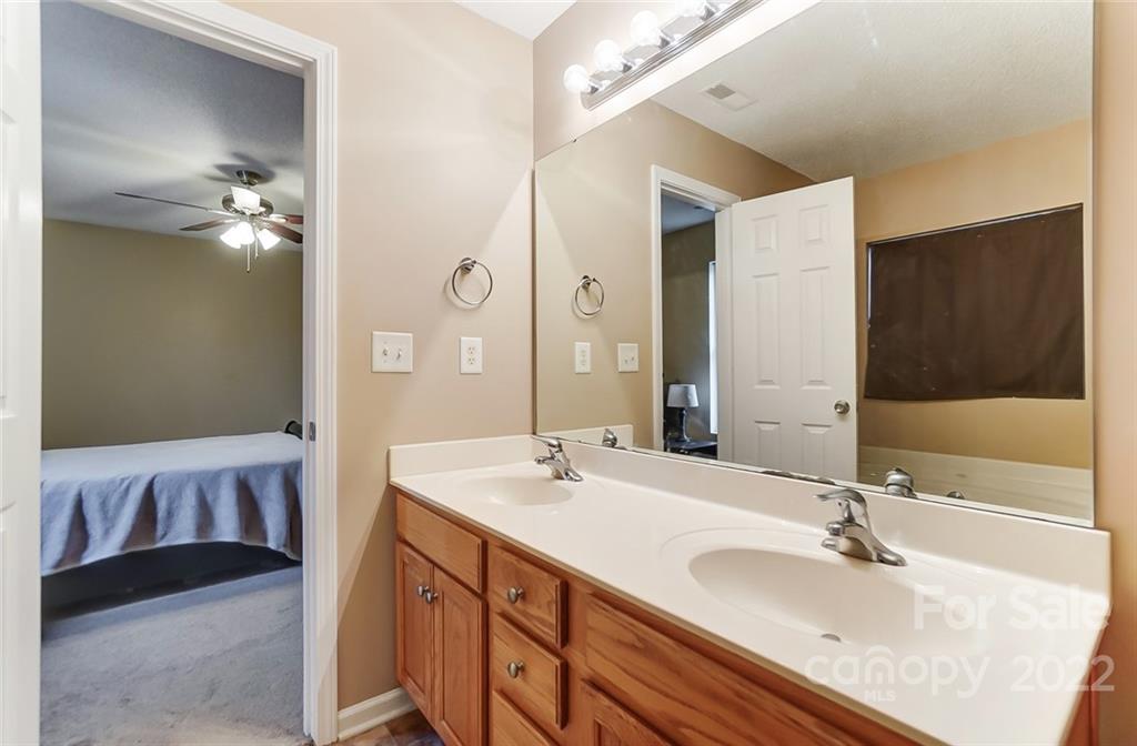 6934 Tanners Creek Drive