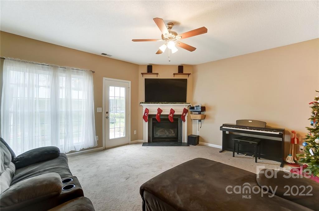 6934 Tanners Creek Drive