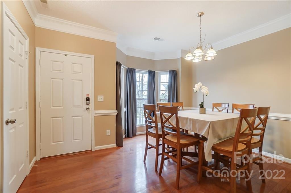 6934 Tanners Creek Drive