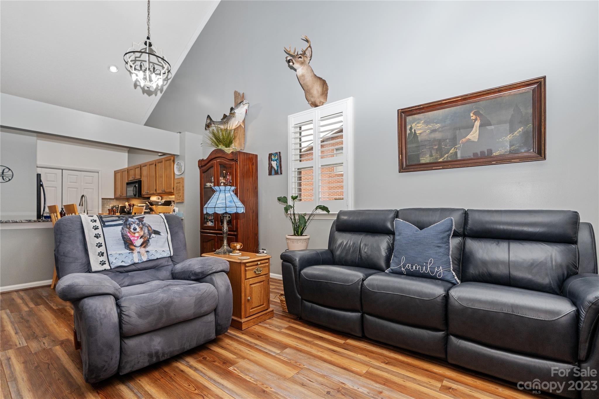 19961 Oak Leaf Circle