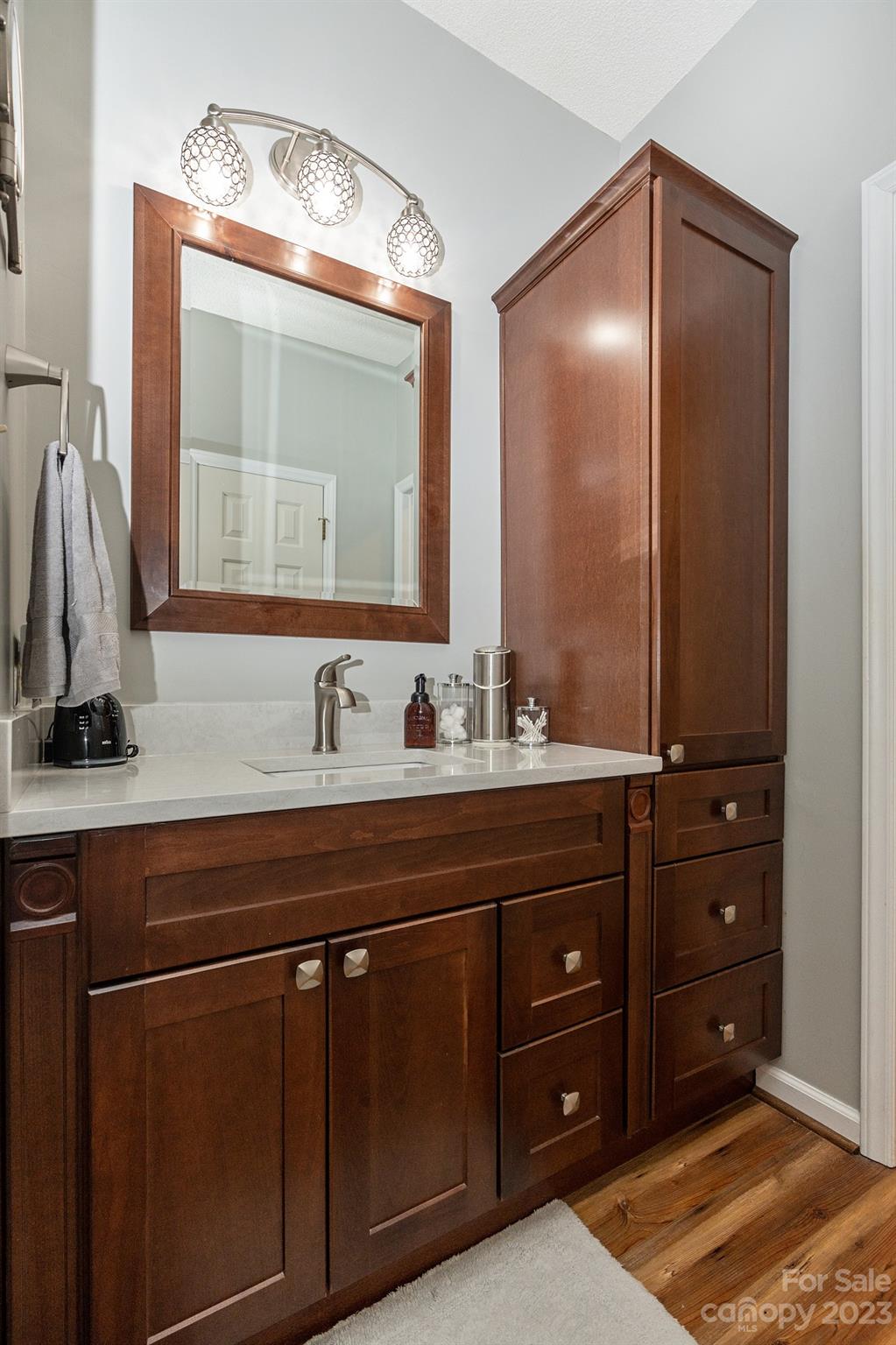 19961 Oak Leaf Circle