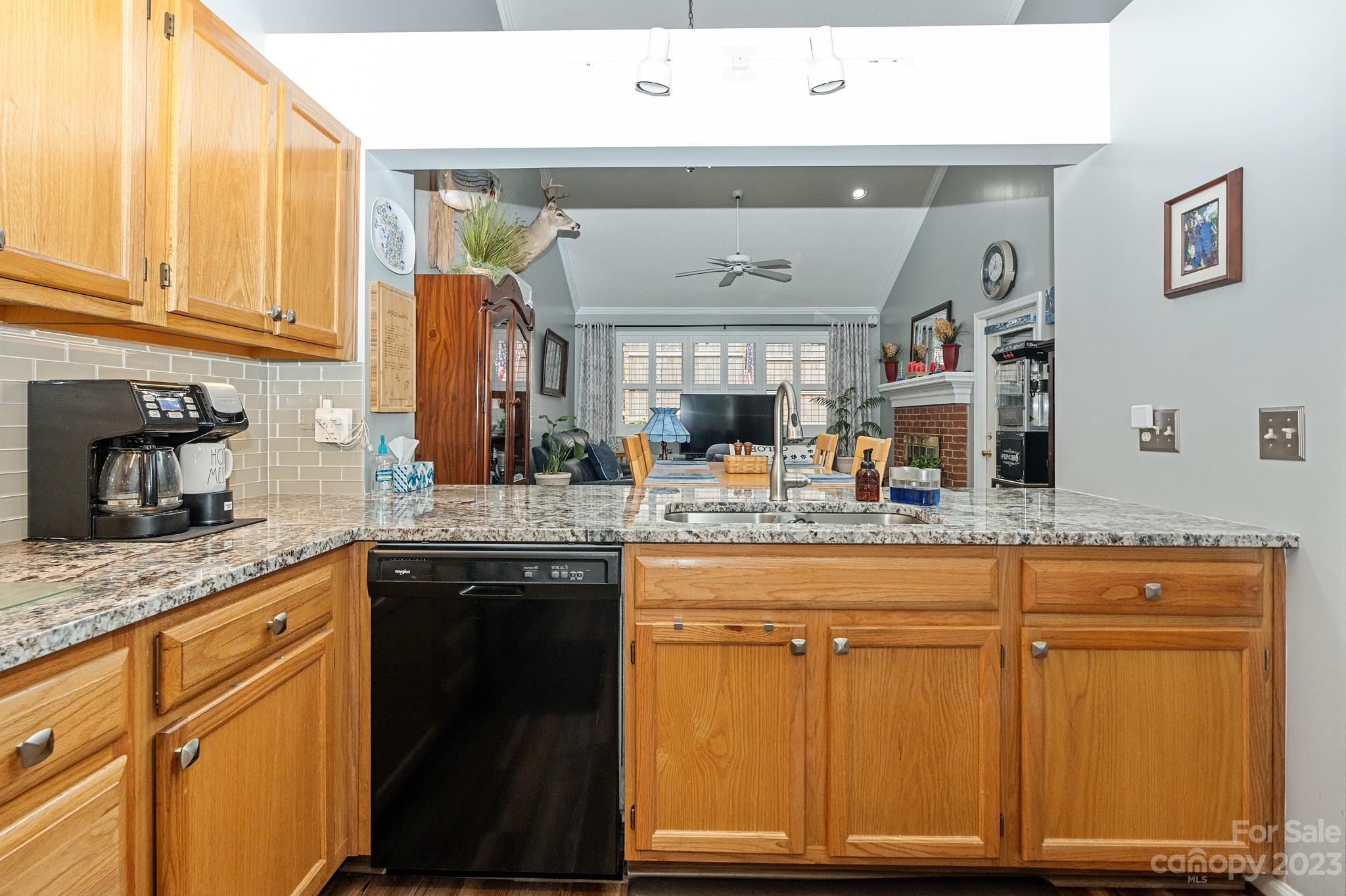 19961 Oak Leaf Circle