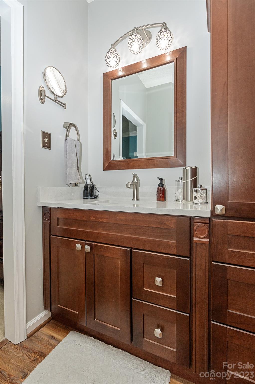 19961 Oak Leaf Circle