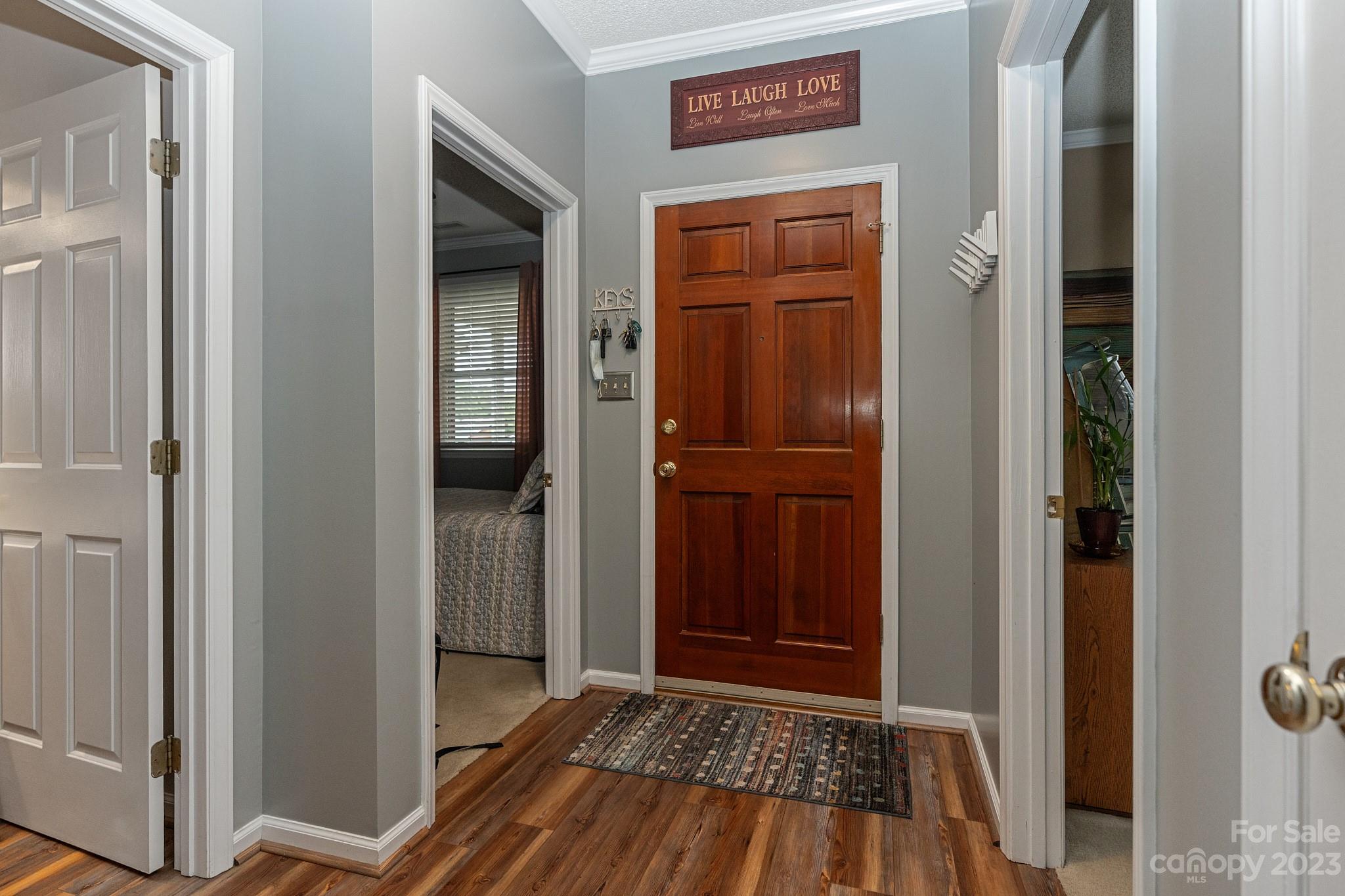 19961 Oak Leaf Circle