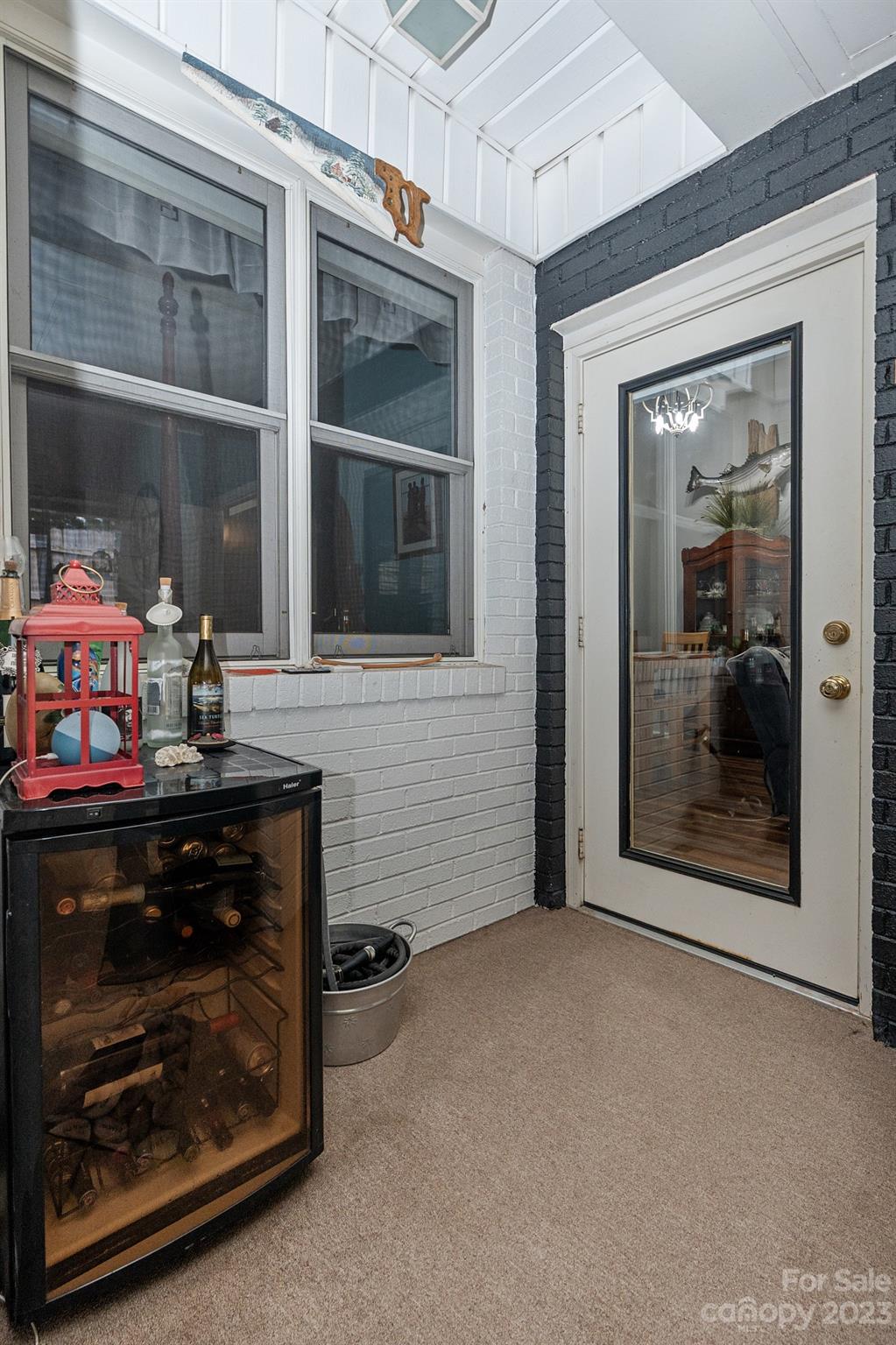 19961 Oak Leaf Circle