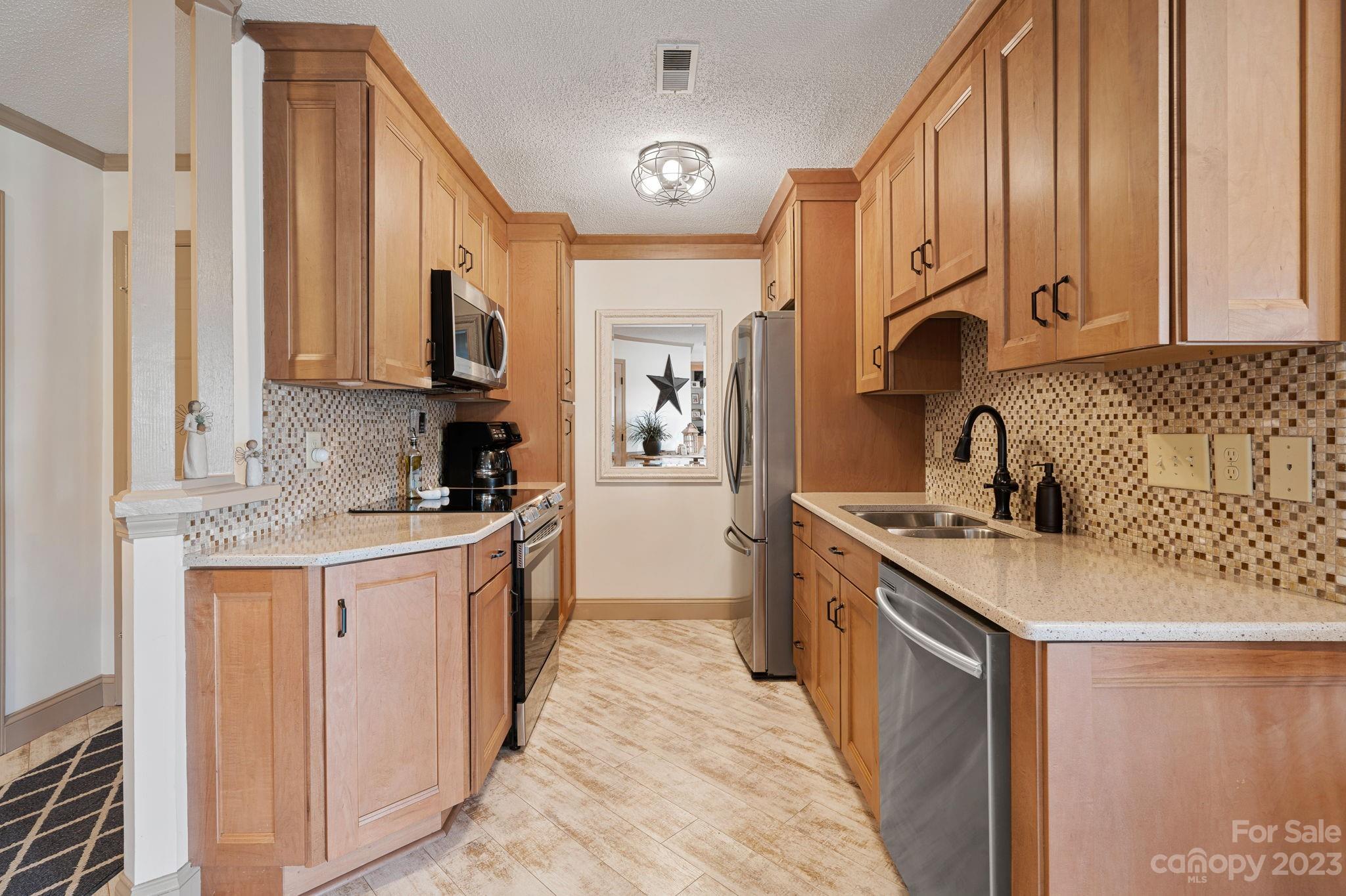 18801 Vineyard Point Lane