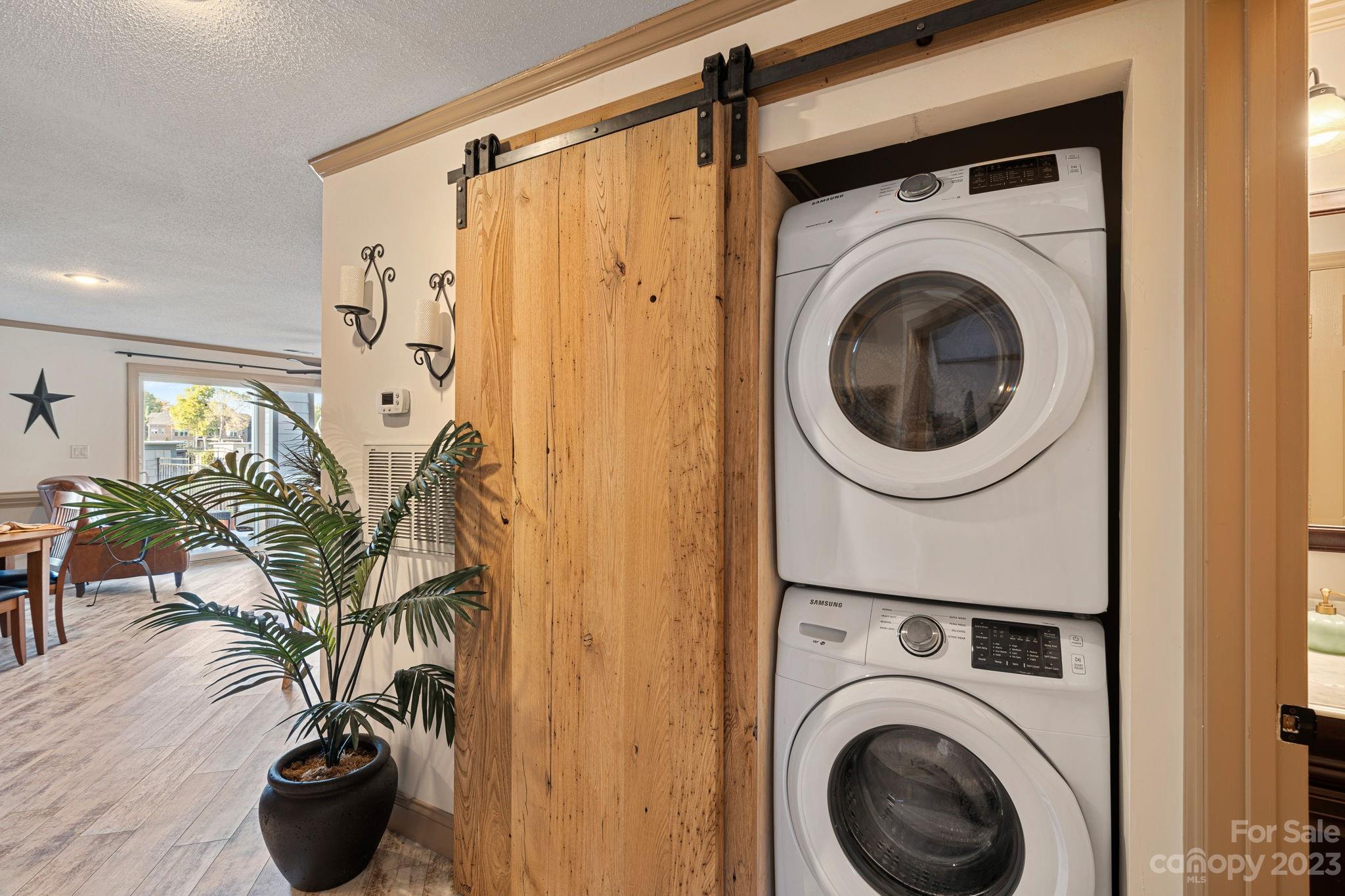 18801 Vineyard Point Lane