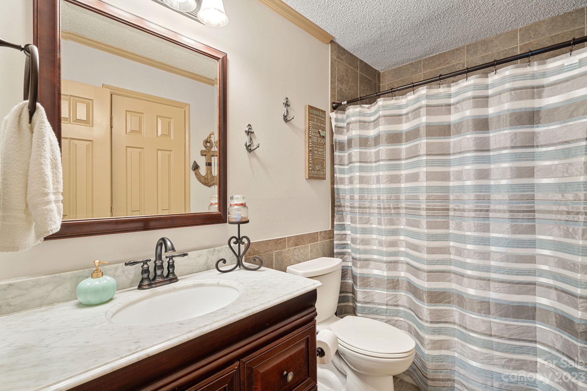 18801 Vineyard Point Lane