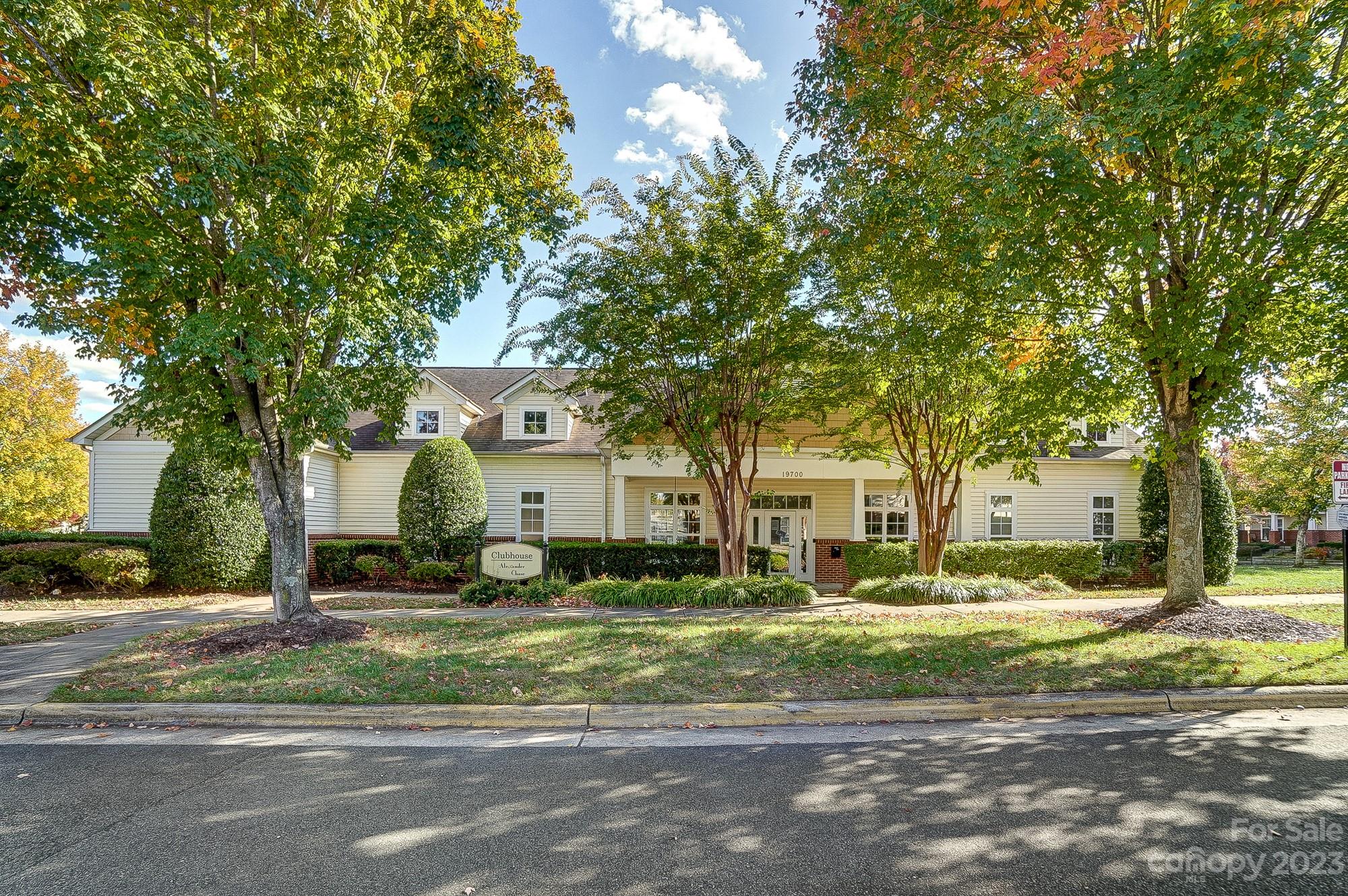 16947 Doe Valley Court