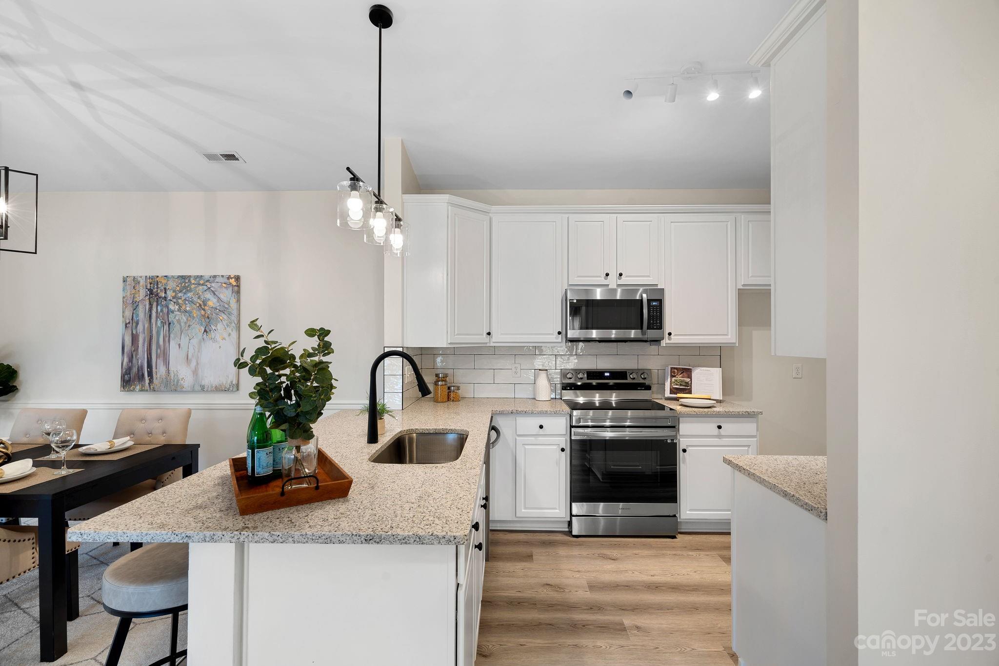 16947 Doe Valley Court